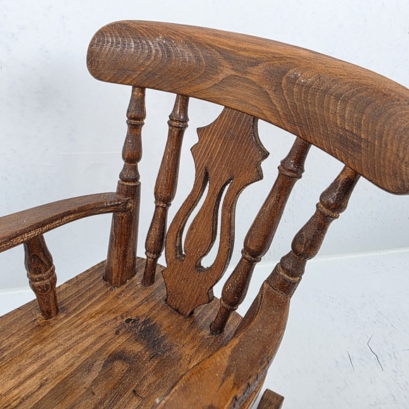 Vintage Wood Farmhouse Windsor Rocking Chair Doll or Teddy Bear 10.5" - Picture 8 of 8